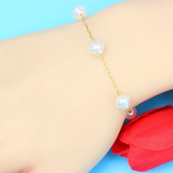 Chic & Stylish Bracelet – A Thoughtful Gift for Women and Girls, DYC1200 - Picture 1 of 7